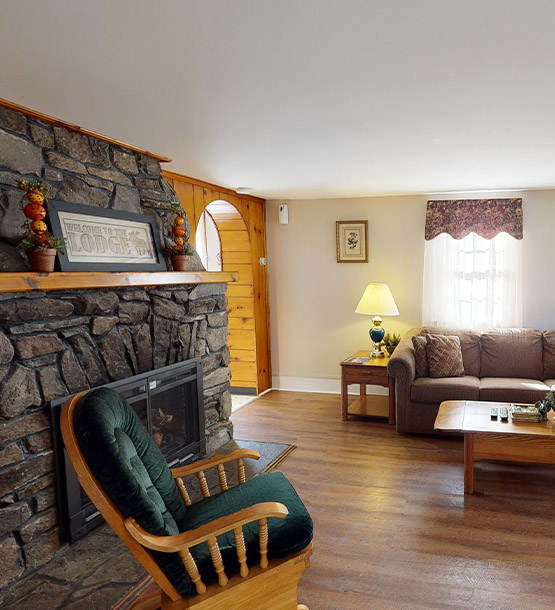Lodge-at-Keen-Lake-Luxury-Vacation-Lodging-Poconos-Pennsylvania-Hearth-Haven-Side-Image